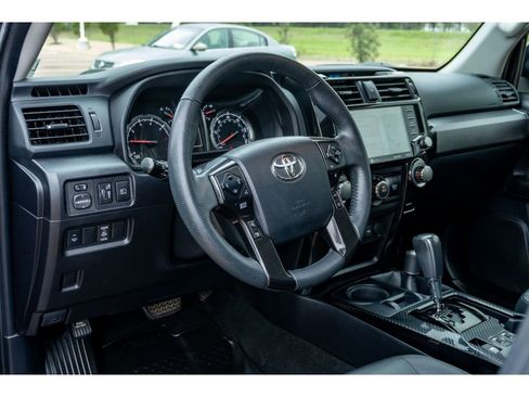 Used 2020 Toyota 4Runner Venture w/ Moonroof Package image 10