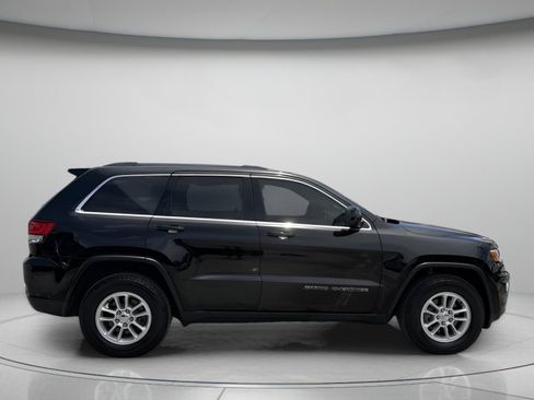 Used 2020 Jeep Grand Cherokee Laredo RWD image 2