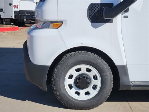 New 2025 Chevrolet Brightdrop 400 w/ Battery Pack, Max Range AWD/4WD image 16