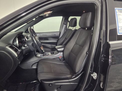 Certified 2020 Jeep Grand Cherokee Laredo AWD/4WD image 12