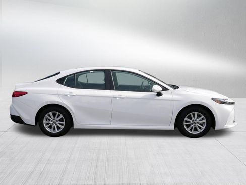 Used 2026 Toyota Camry LE FWD image 8