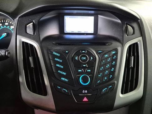 Used 2014 Ford Focus SE FWD image 15