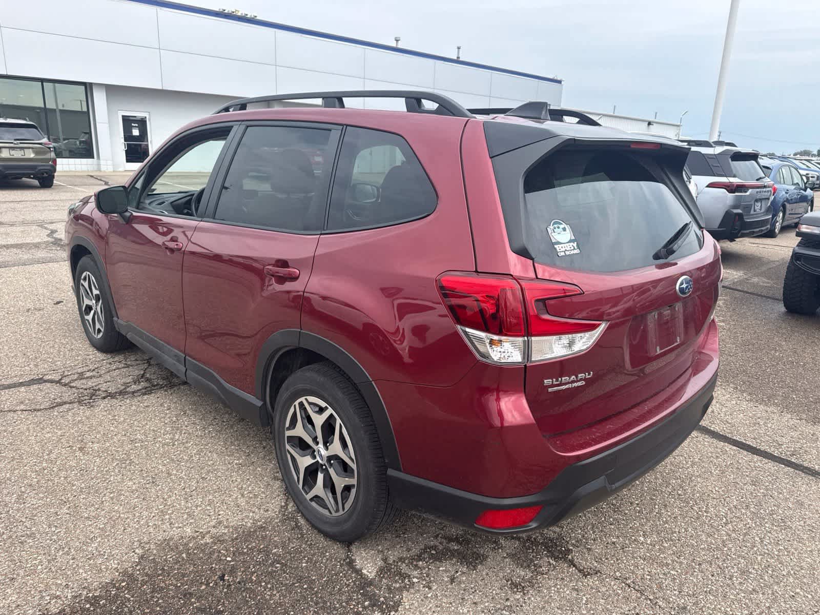 Used 2024 Subaru Forester Premium AWD/4WD image 2