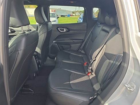 New 2026 Jeep Compass Latitude image 17