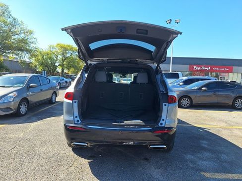 Used 2024 Buick Enclave Premium image 28