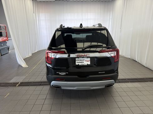 Used 2023 GMC Acadia SLT AWD/4WD image 5
