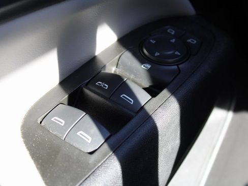 Used 2022 Chevrolet Equinox LT image 29