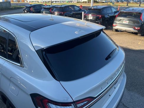 Used 2022 Lincoln Nautilus Reserve image 35