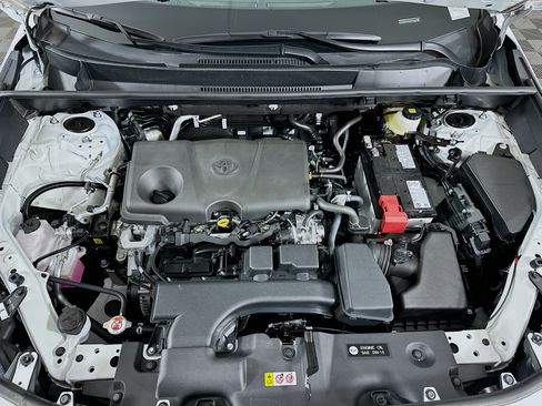 Used 2025 Toyota RAV4 XLE w/ Convenience Package image 32