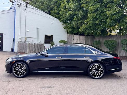 Used 2022 Mercedes-Benz S 500 4MATIC image 3