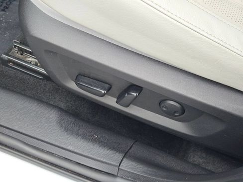 Used 2025 Mitsubishi Outlander SEL AWD/4WD image 27
