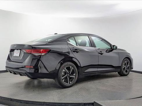 Used 2024 Nissan Sentra SV FWD image 8