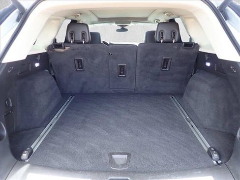 Used 2017 Cadillac XT5 Luxury w/ Driver Awareness Package FWD image 8