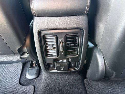 Used 2019 Jeep Grand Cherokee SRT AWD/4WD image 39