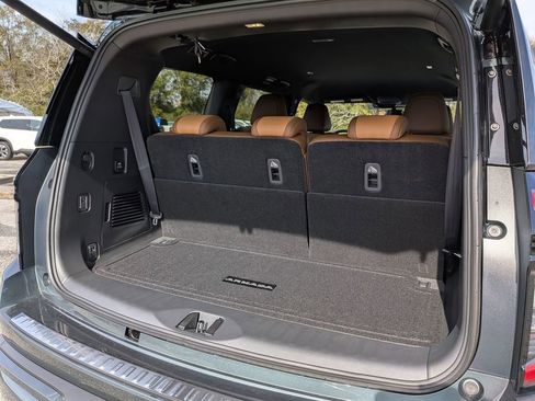 New 2026 Nissan Armada SL w/ Captain's Chari Seat Package image 31