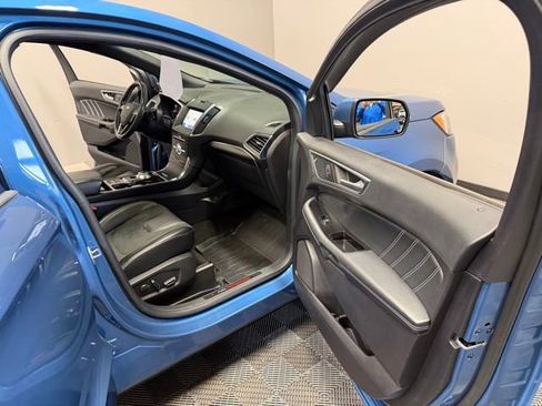 Used 2019 Ford Edge ST w/ Cold Weather Package AWD/4WD image 24