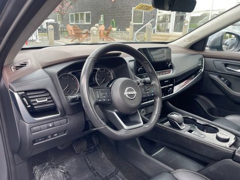 Certified 2023 Nissan Rogue SL w/ SL Premium Package AWD/4WD image 9