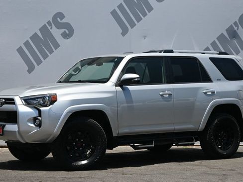 Used 2021 Toyota 4Runner SR5 Premium w/ Moonroof Package AWD/4WD image 1