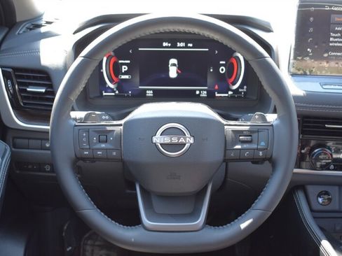 Used 2026 Nissan Rogue Platinum w/ Platinum Premium Package AWD/4WD image 15