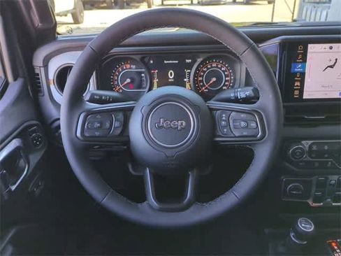 New 2025 Jeep Gladiator Sport image 22