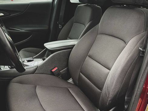Used 2018 Chevrolet Malibu LT FWD image 14