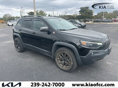 Used 2021 Jeep Cherokee Trailhawk w/ Sun, Sound & Nav Group image 4
