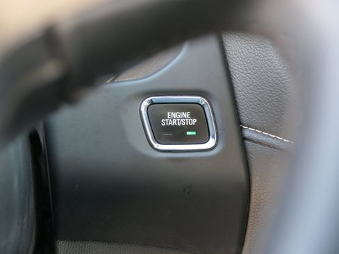 Used 2023 GMC Acadia Denali w/ Denali Technology Package AWD/4WD image 17