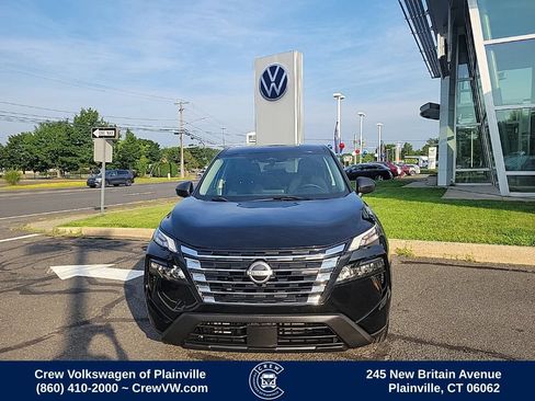 Used 2024 Nissan Rogue S AWD/4WD image 2