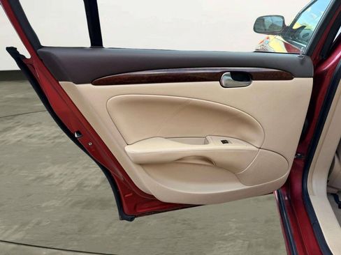 Used 2011 Buick Lucerne CXL FWD image 19