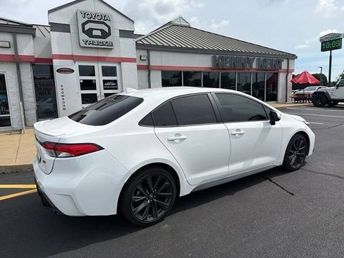 Used 2024 Toyota Corolla SE w/ SE Premium Package FWD image 12