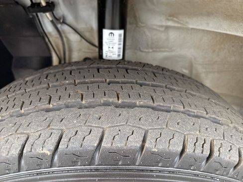 Used 2025 RAM ProMaster 2500 w/ Convenience Group image 23