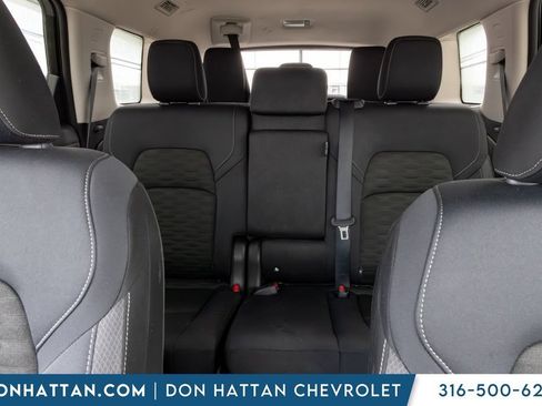 Used 2025 Nissan Pathfinder SV FWD image 18