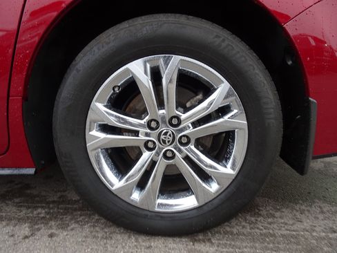 Used 2023 Toyota Sienna Platinum image 28