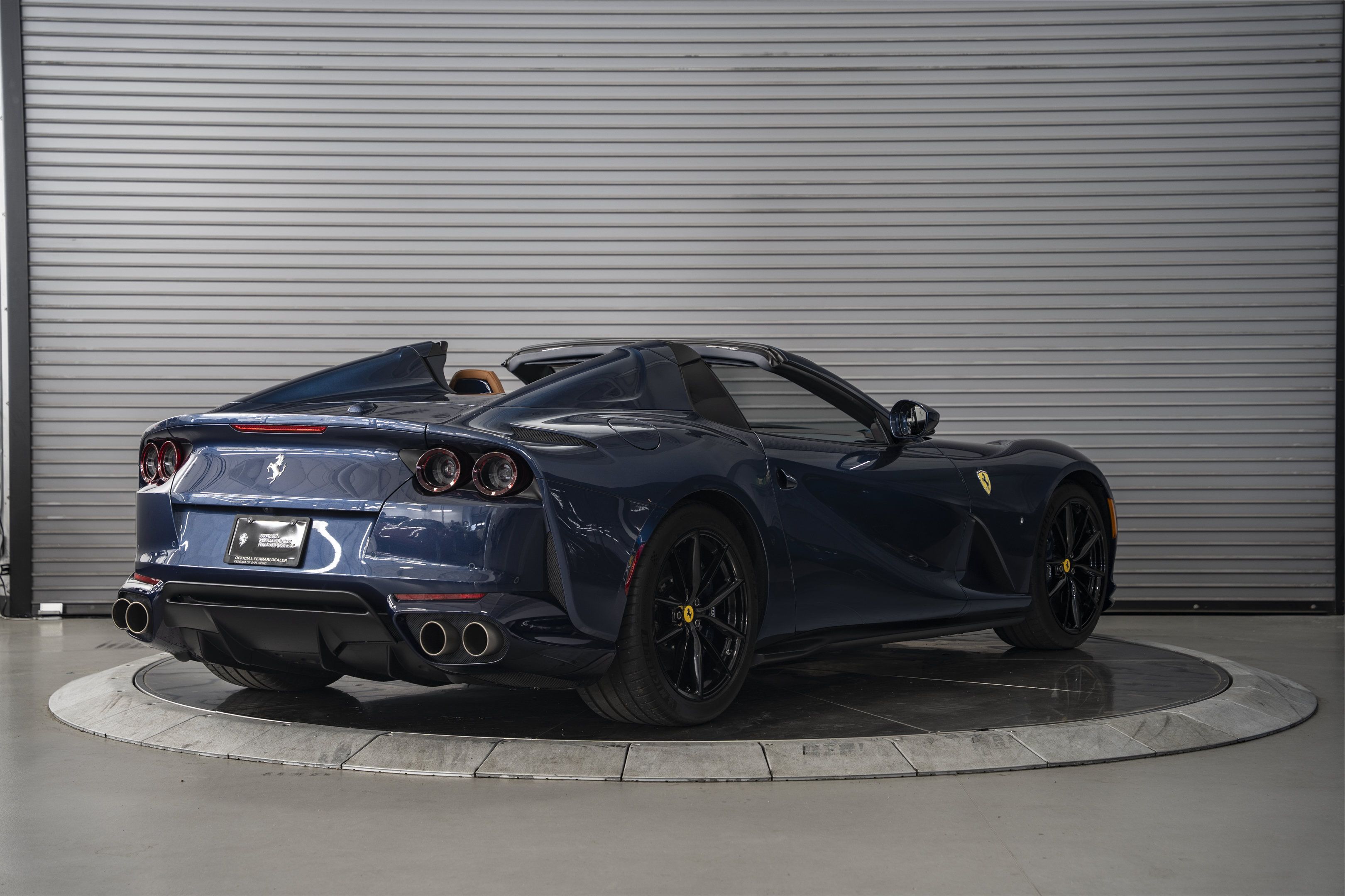 Used 2021 Ferrari 812 GTS RWD image 5