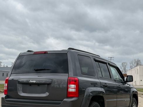 Used 2015 Jeep Patriot Sport w/ Power Value Group image 4