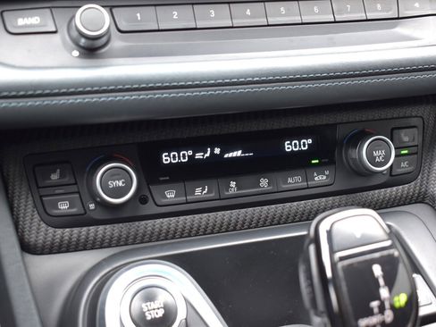 Used 2017 BMW i8 image 39