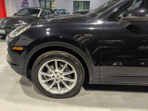 Used 2020 Porsche Cayenne AWD/4WD image 4