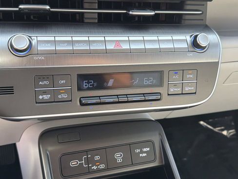 Used 2024 Hyundai Kona SEL FWD image 25