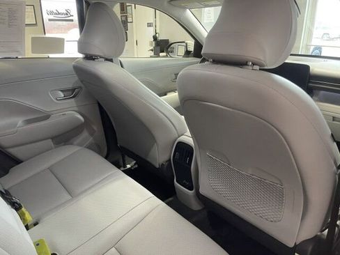 Used 2024 Hyundai Kona Limited image 11