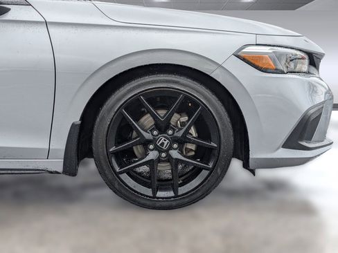 Used 2023 Honda Civic Sport image 11