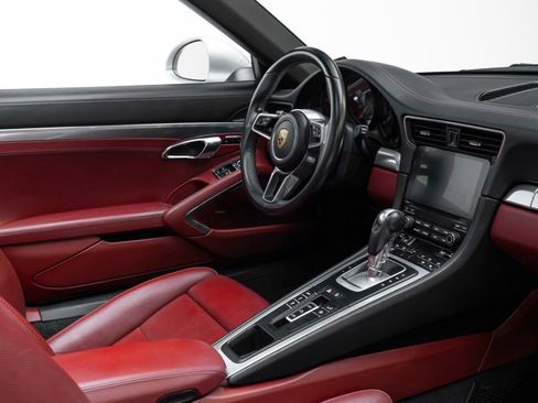 Used 2019 Porsche 911 Carrera image 34