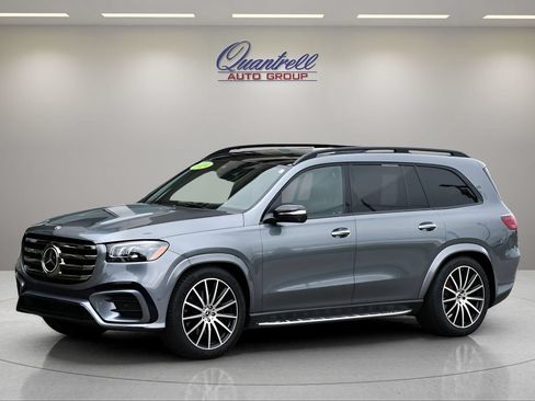 Used 2024 Mercedes-Benz GLS 450 4MATIC image 8