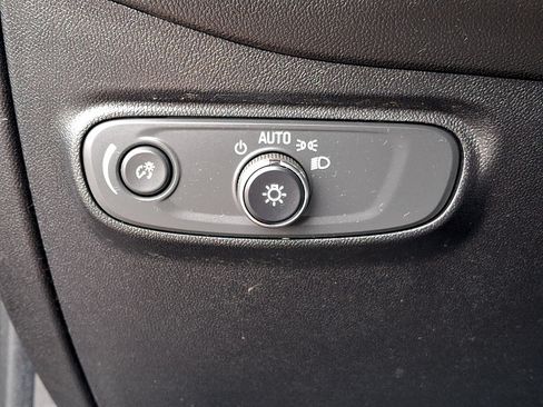 Certified 2018 Chevrolet Equinox LT FWD image 23