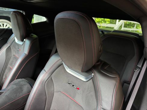 Used 2022 Chevrolet Camaro ZL1 RWD image 13