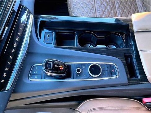 Used 2022 Cadillac Escalade ESV Sport w/ Touring Package image 18