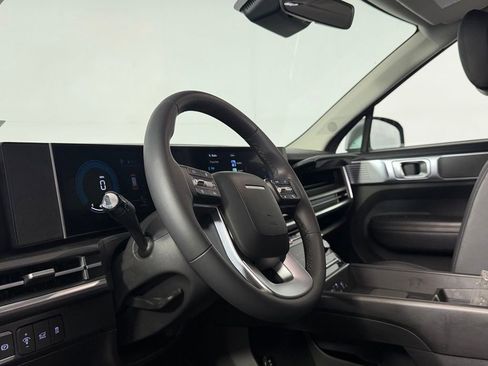 Used 2025 Hyundai Santa Fe SEL FWD image 19