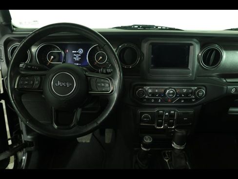 Used 2019 Jeep Wrangler Unlimited Sport AWD/4WD image 14