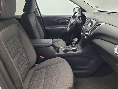 Used 2022 Chevrolet Equinox LT image 21