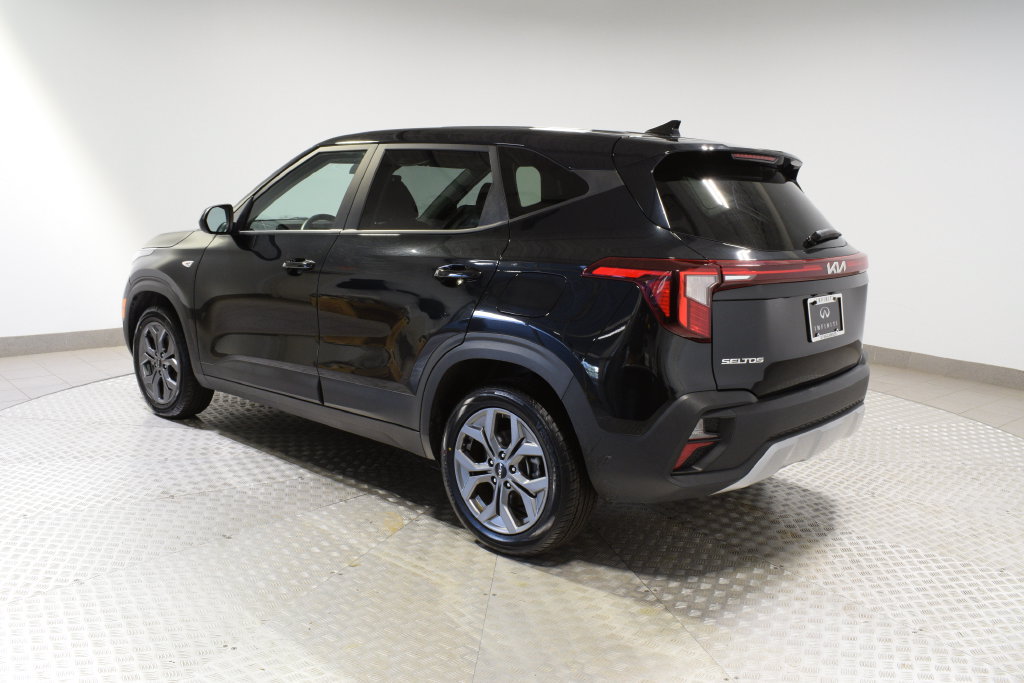 Used 2024 Kia Seltos LX AWD/4WD image 7