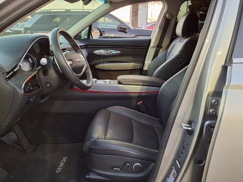 Used 2024 Genesis GV70 2.5T w/ Advanced Package image 18